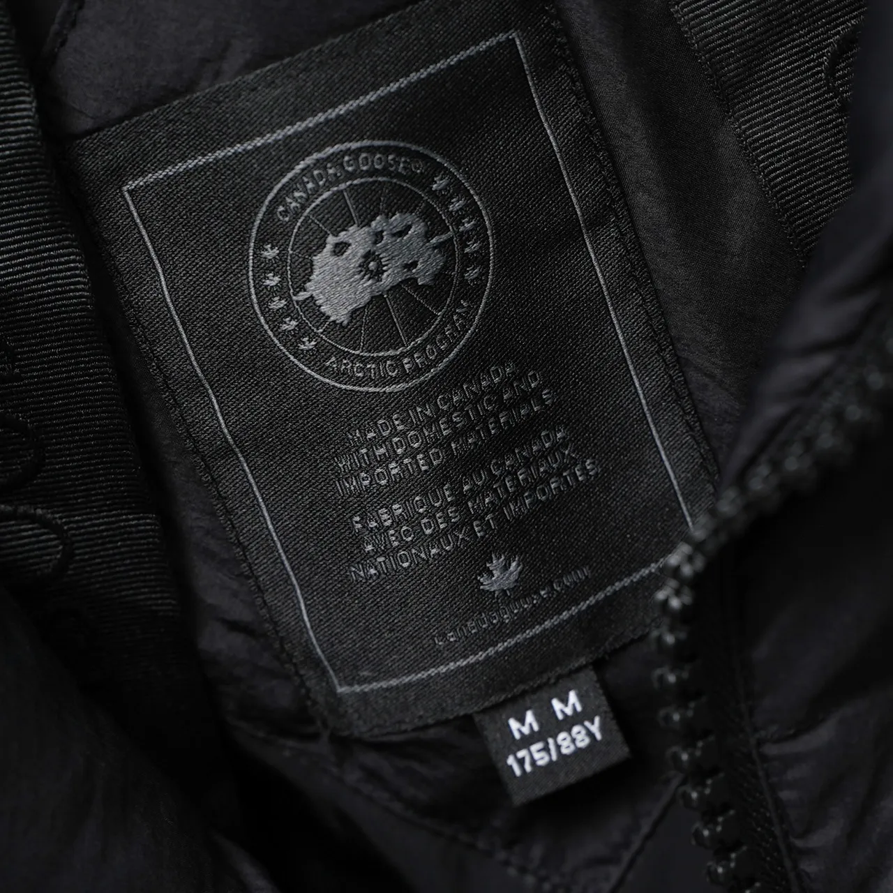 P780 CANADA GOOSE丨Canada Goose 2802 Sleeve Logo Stand Collar Down Jacket Color: Black Black Label Size: XS-XXL